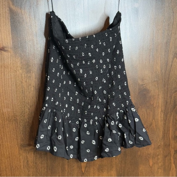 Japana Women’s Size S bandeau tube top black floral pattern peplum trim stretchy - Picture 5 of 6